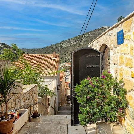 Villa Capitis In The Center- Luxury Apartment With Swimming Pool Hvar Town Extérieur photo