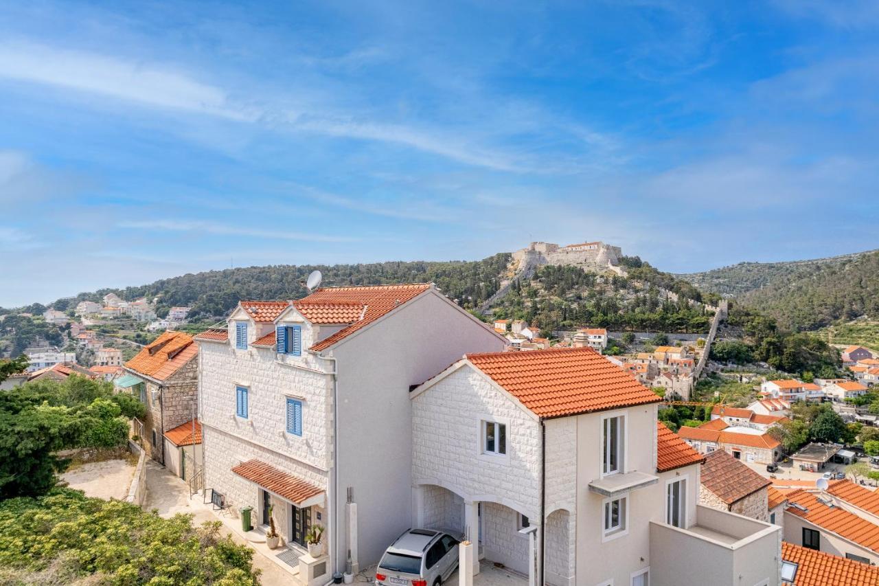 Villa Capitis In The Center- Luxury Apartment With Swimming Pool Hvar Town Extérieur photo