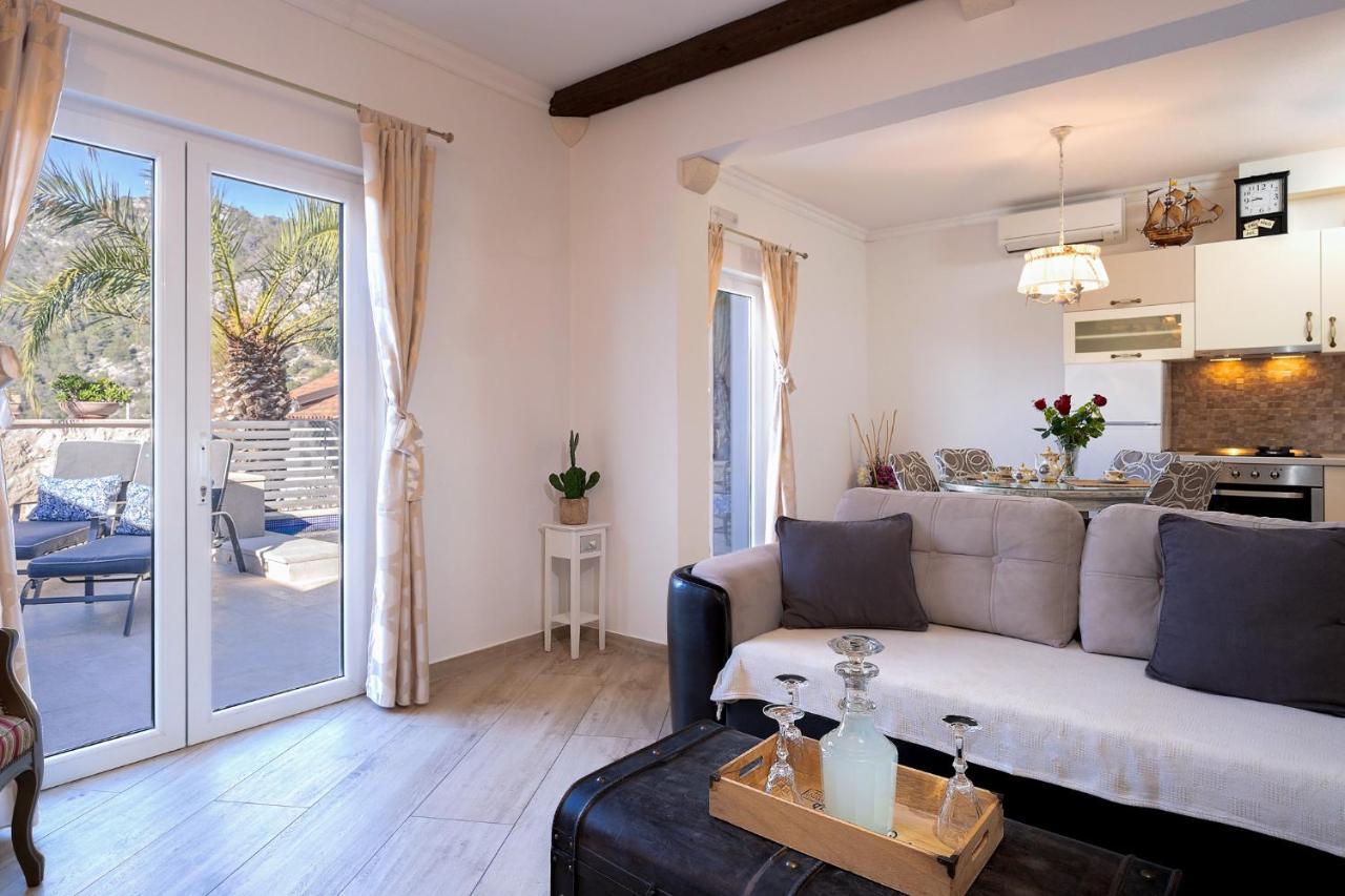 Villa Capitis In The Center- Luxury Apartment With Swimming Pool Hvar Town Extérieur photo
