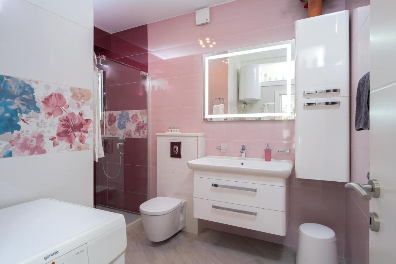 Villa Capitis In The Center- Luxury Apartment With Swimming Pool Hvar Town Extérieur photo