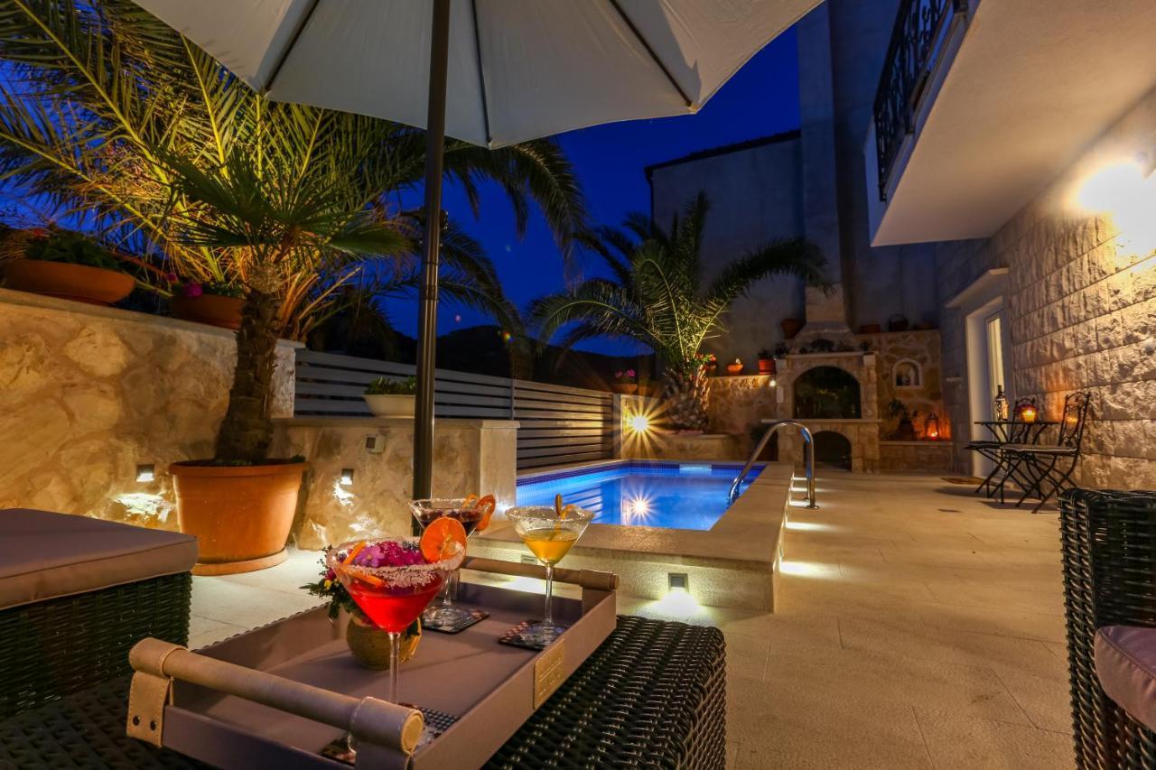 Villa Capitis In The Center- Luxury Apartment With Swimming Pool Hvar Town Extérieur photo