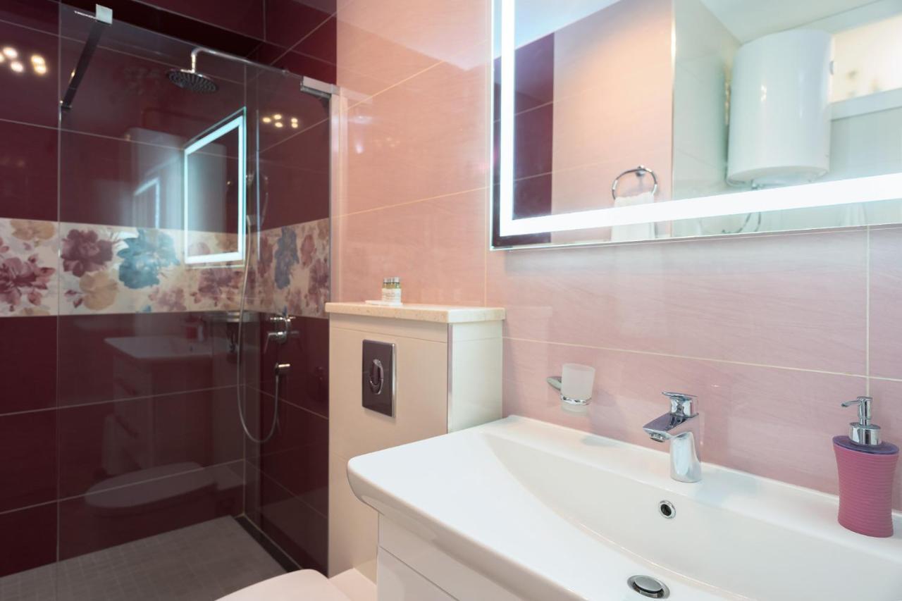 Villa Capitis In The Center- Luxury Apartment With Swimming Pool Hvar Town Extérieur photo