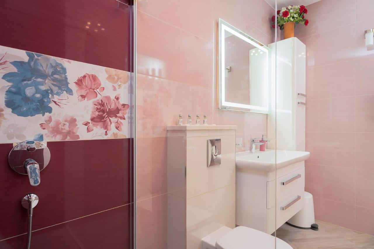 Villa Capitis In The Center- Luxury Apartment With Swimming Pool Hvar Town Extérieur photo