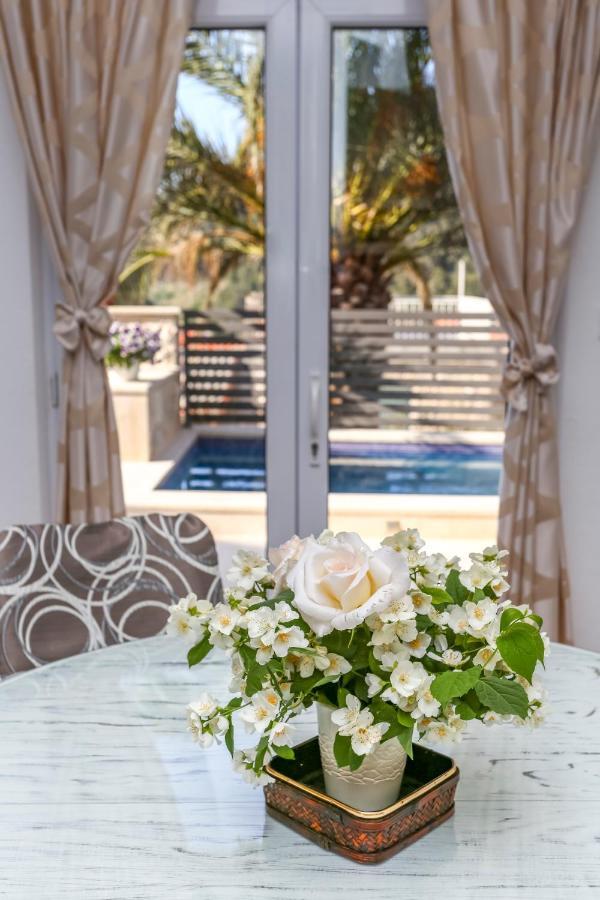 Villa Capitis In The Center- Luxury Apartment With Swimming Pool Hvar Town Extérieur photo